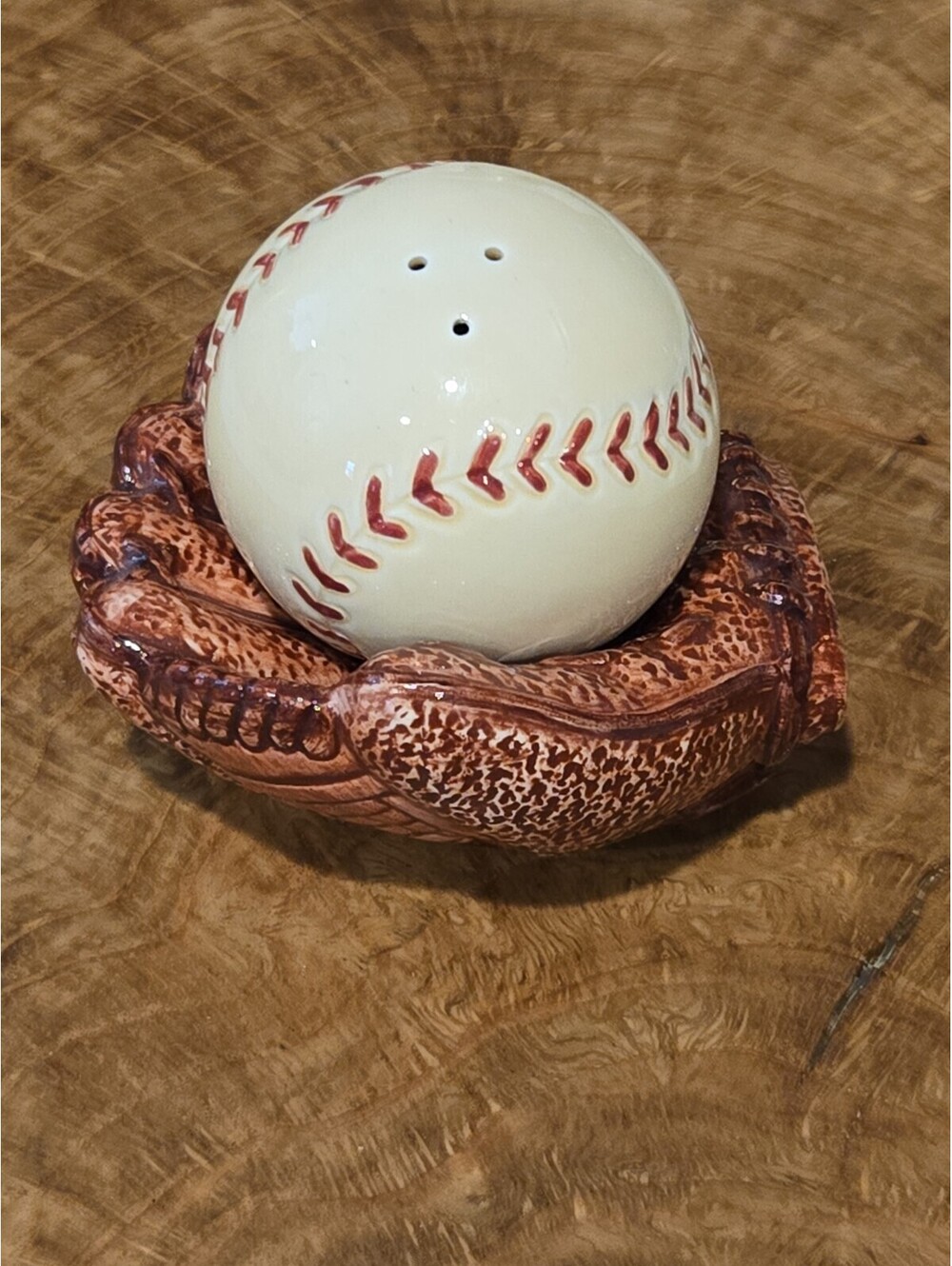 Cracker Barrel Baseball & Glove Mini Salt And Pepper Shakers Set
